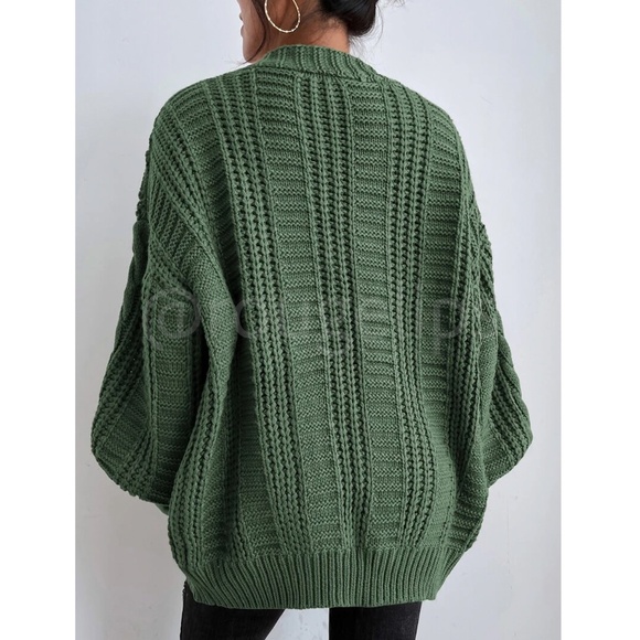Oversized Green Cable Knit Cardigan Long Sleeves Hip Length Buttoned - Picture 6 of 11